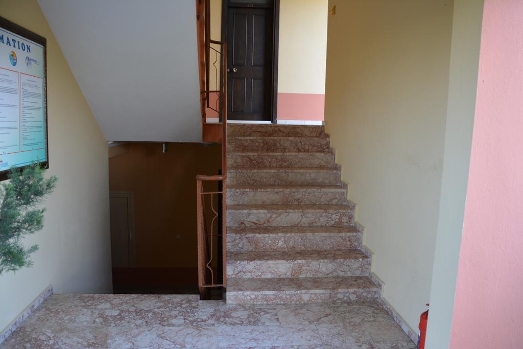 Yavuzhan Hotel Side Exterior photo
